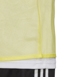 FI4189_APP_on-model_detail-2_white